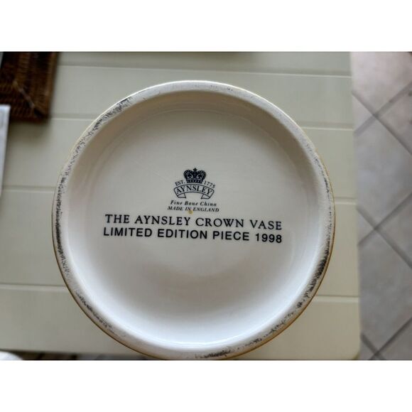 Ansley Crown Vase 1998 Limited Edition‎ "Orchard Gold" Excellent Condition - Picture 5 of 5